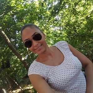 Meet your Posher, Angely